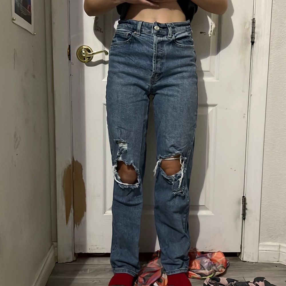 light washed mom jeans☀️